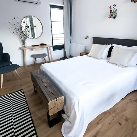 The Pines Boutique Villa *