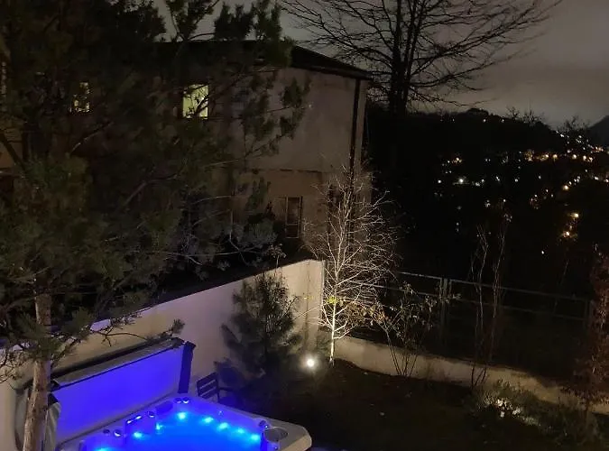 The Pines Boutique Вилла Брашов