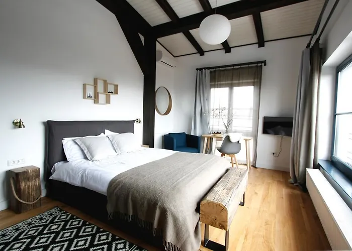 The Pines Boutique Villa *