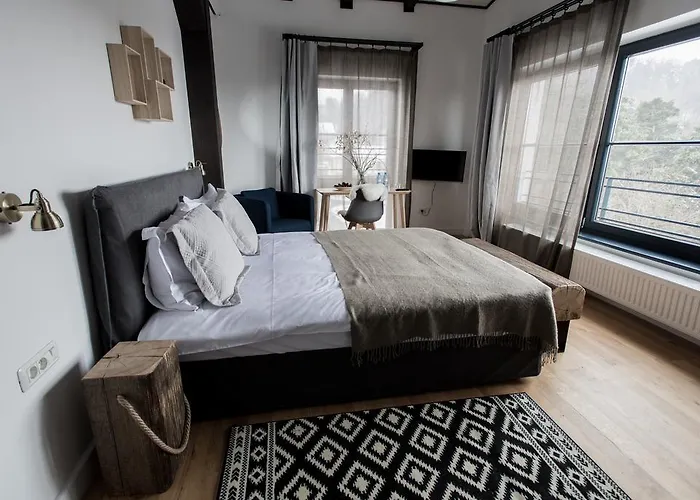 The Pines Boutique Вилла Брашов